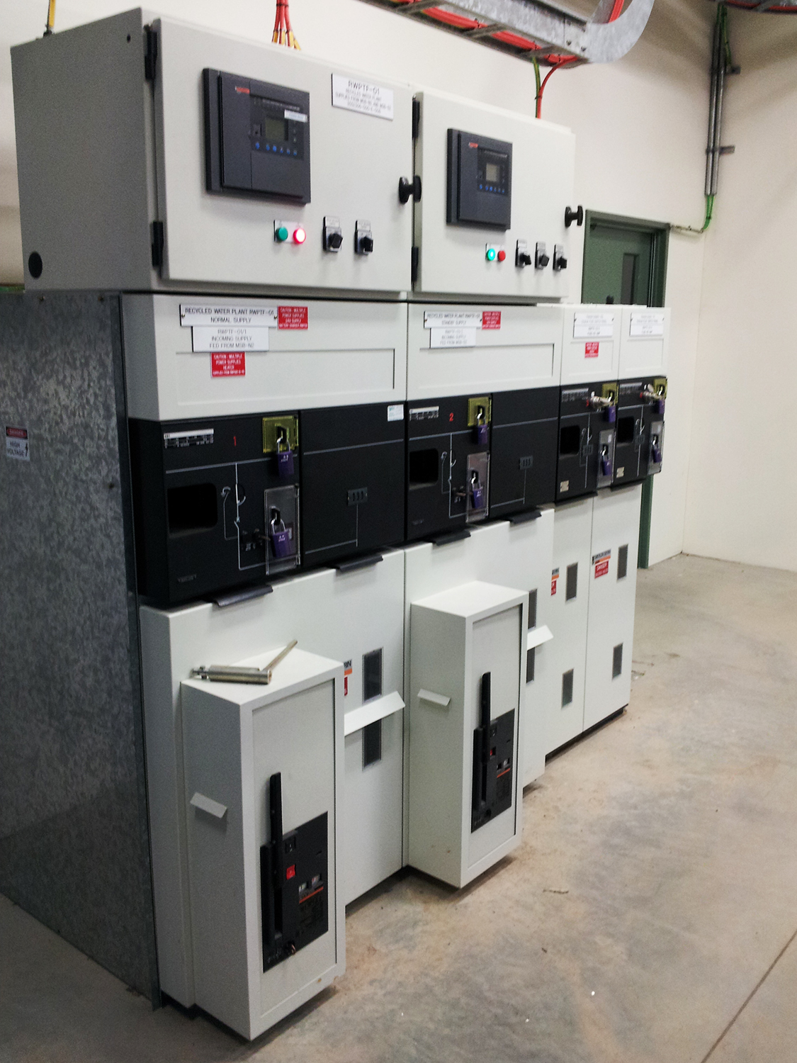 High voltage switchboard maintenance